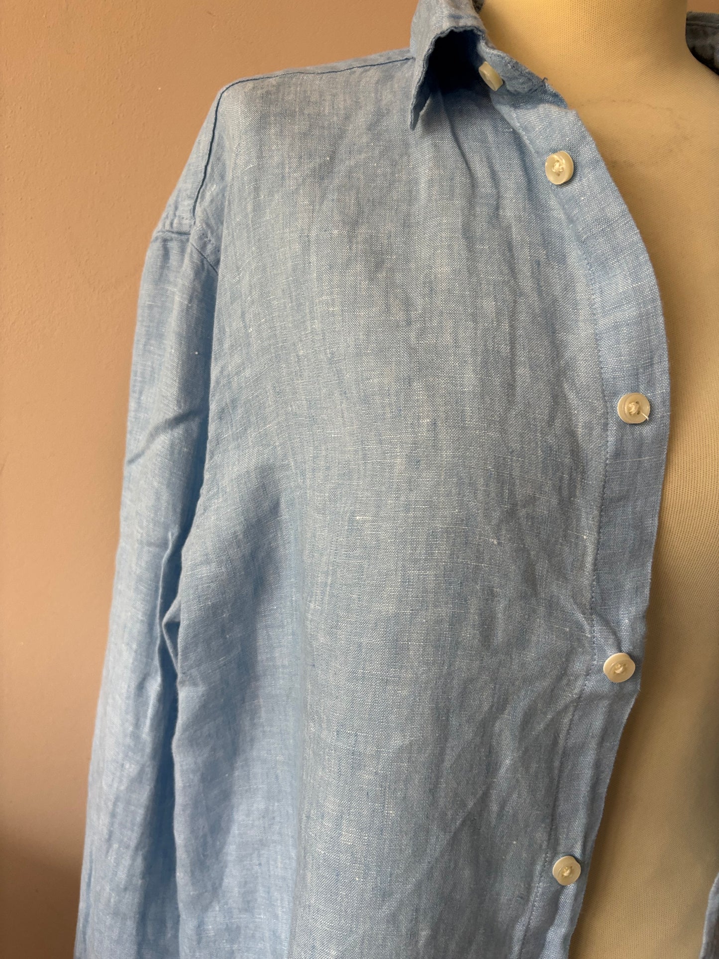 Light blue 100% linen shirt size Large