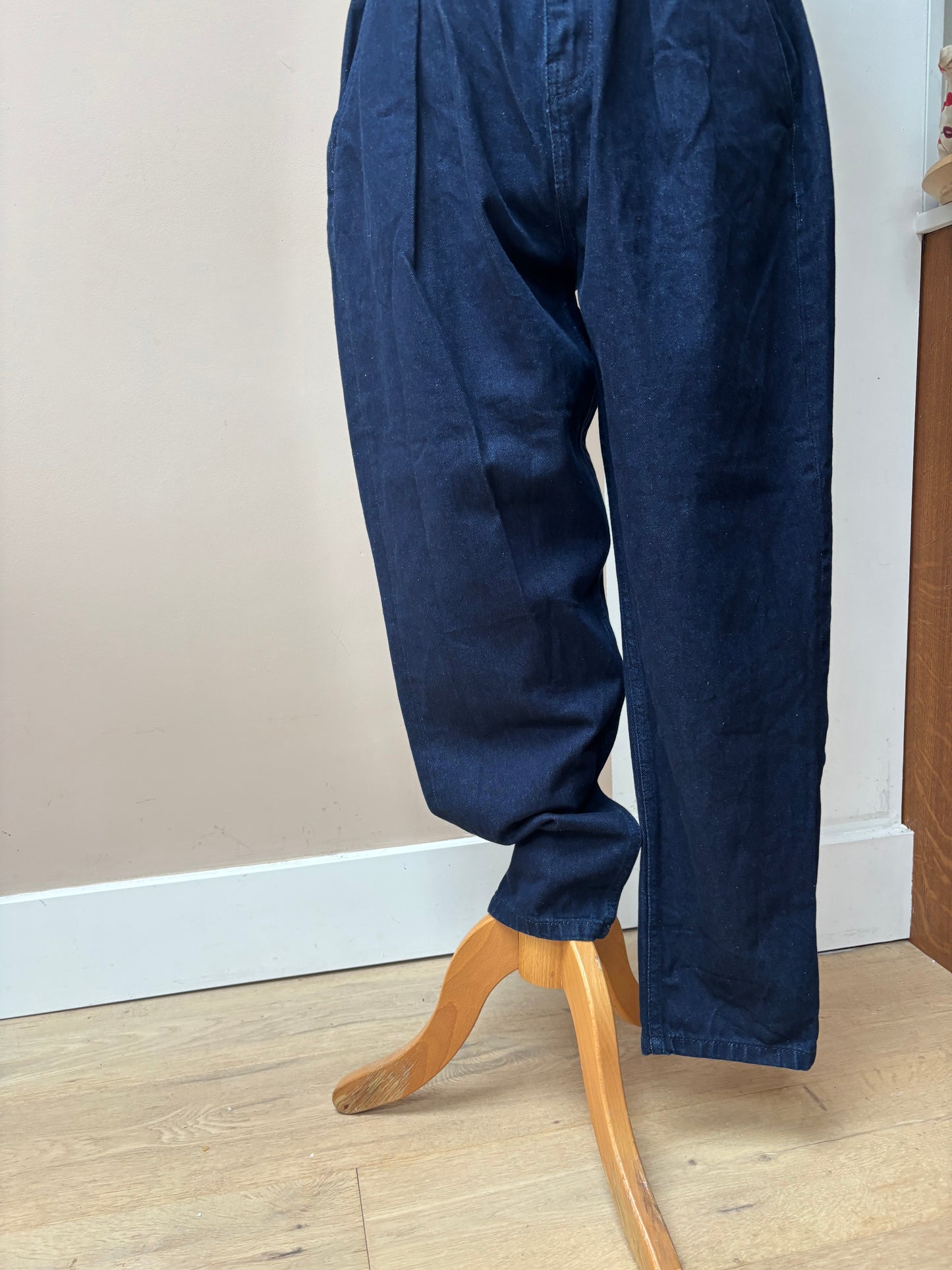 Dark blue fab shape 100% cotton jeans size 10