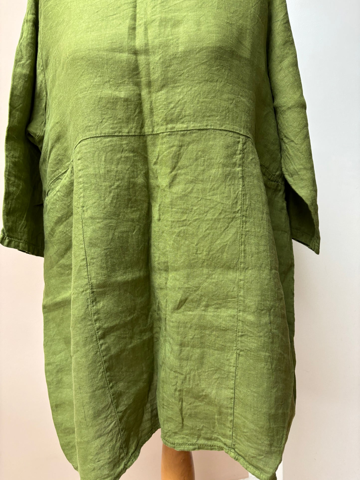 Oska apple green 100% linen tunic size M/L