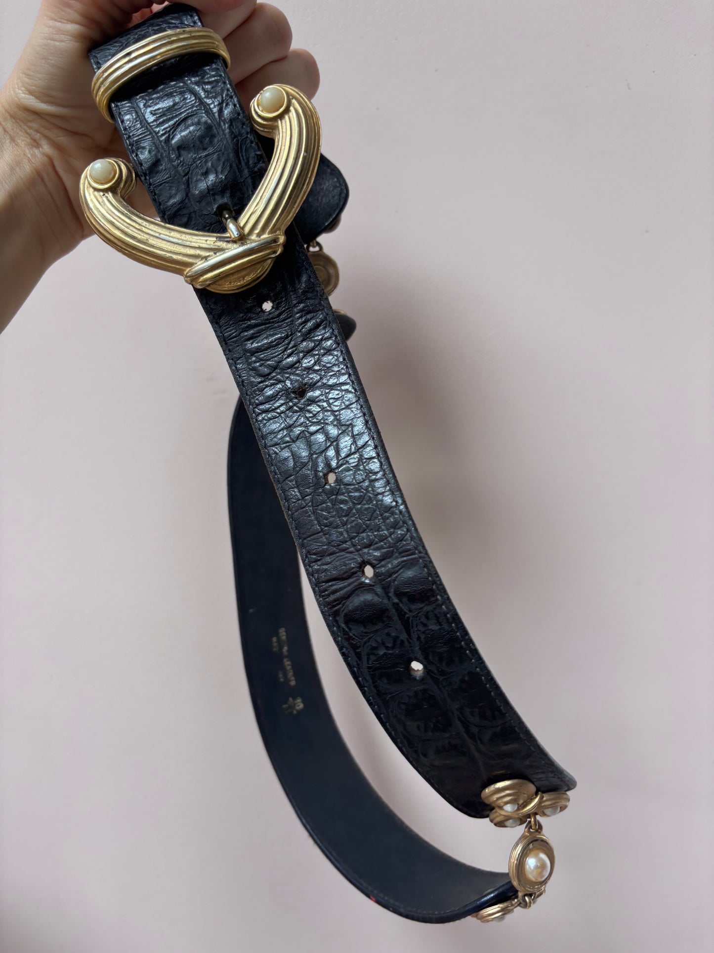 Vintage black leather belt size 8/10