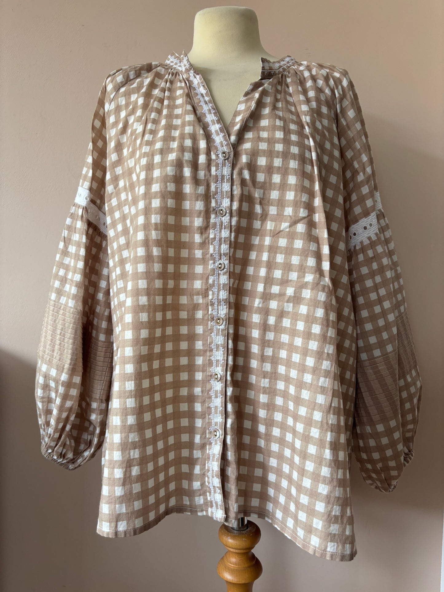 Beige white gingham puff sleeve 100% cotton blouse size 12/14