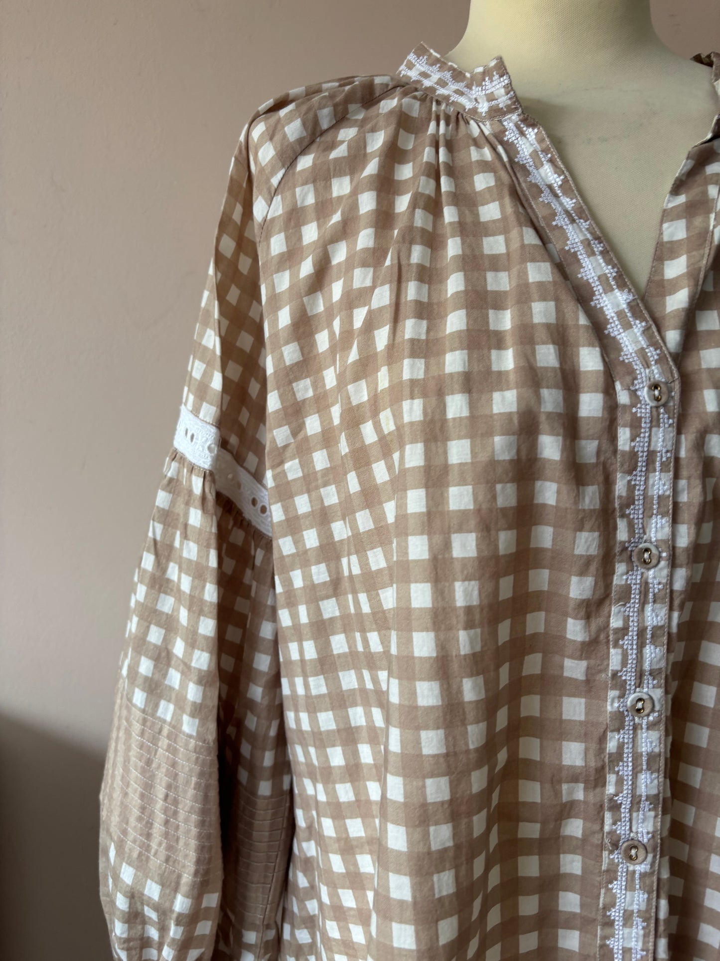 Beige white gingham puff sleeve 100% cotton blouse size 12/14