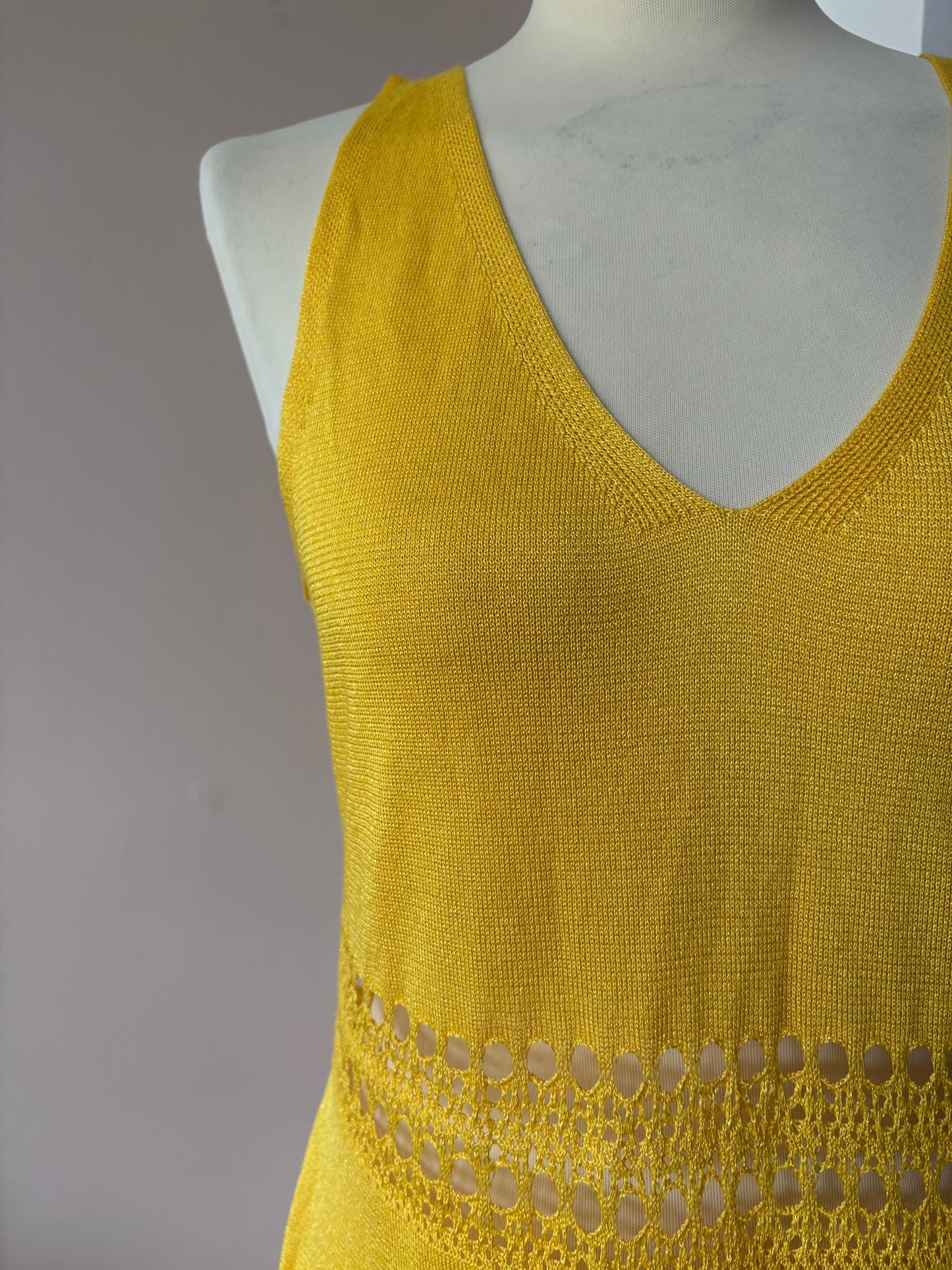 Yellow fine knit dress with cut out waist size Medium