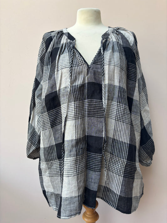 Check 100% linen puff sleeve top BNWT size 16/18