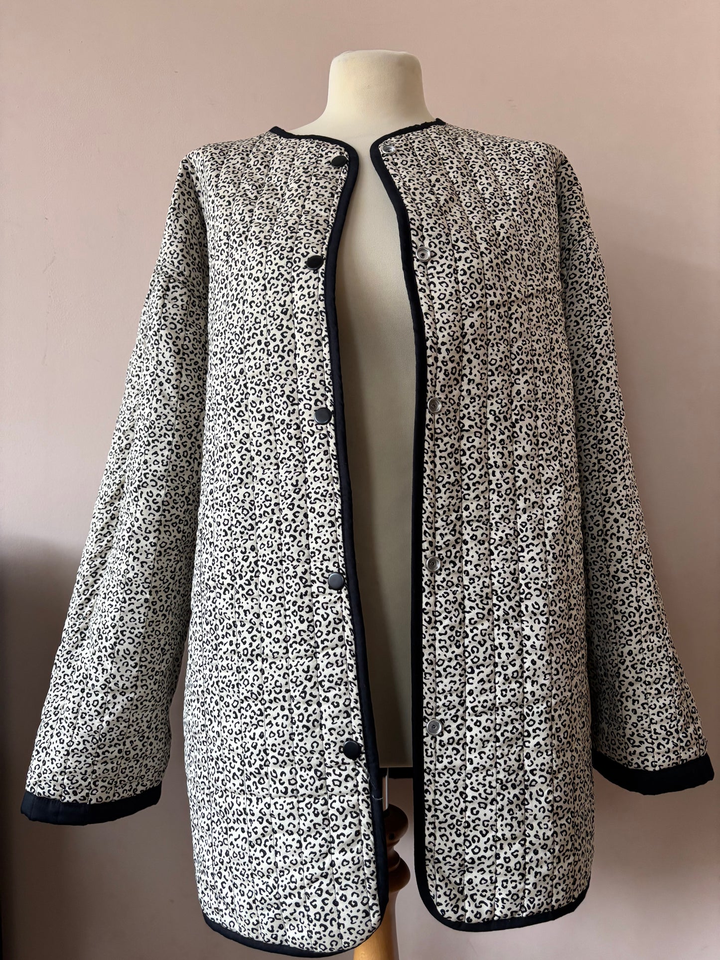 Leopard print and black reversible quilted jacket size 12-16