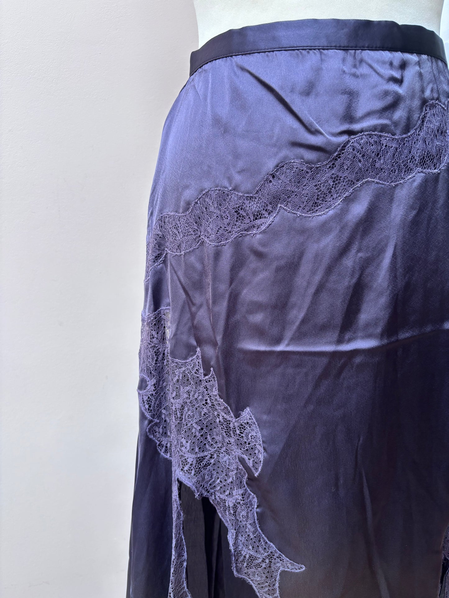 Dark purple lace satin skirt size 14 BNWT