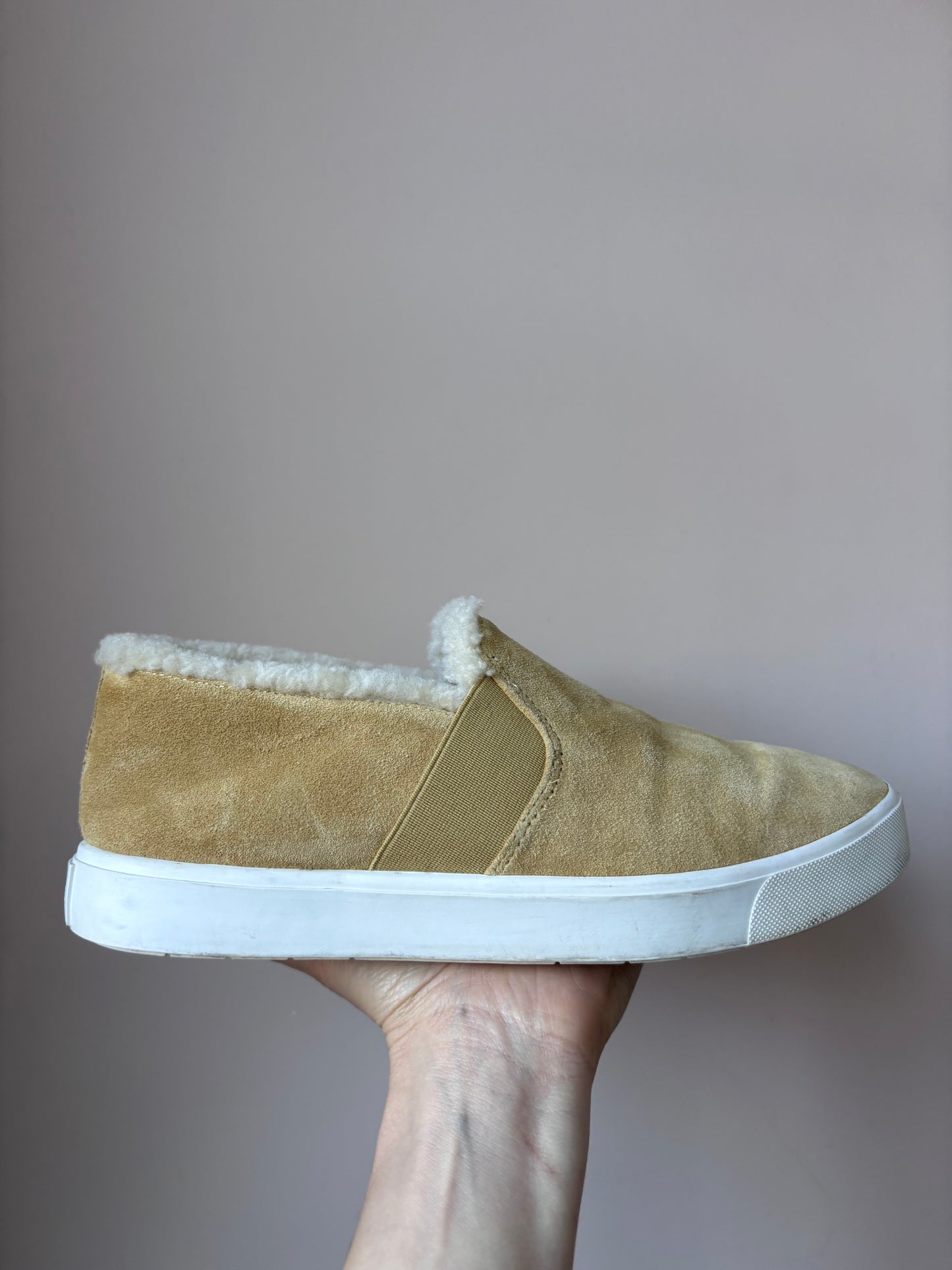 Vince suede shoes with fleece lining size 5.5