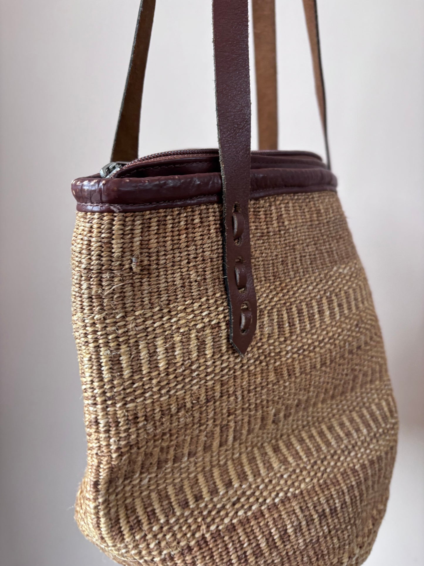 Vintage sisal bucket bag with leather handles