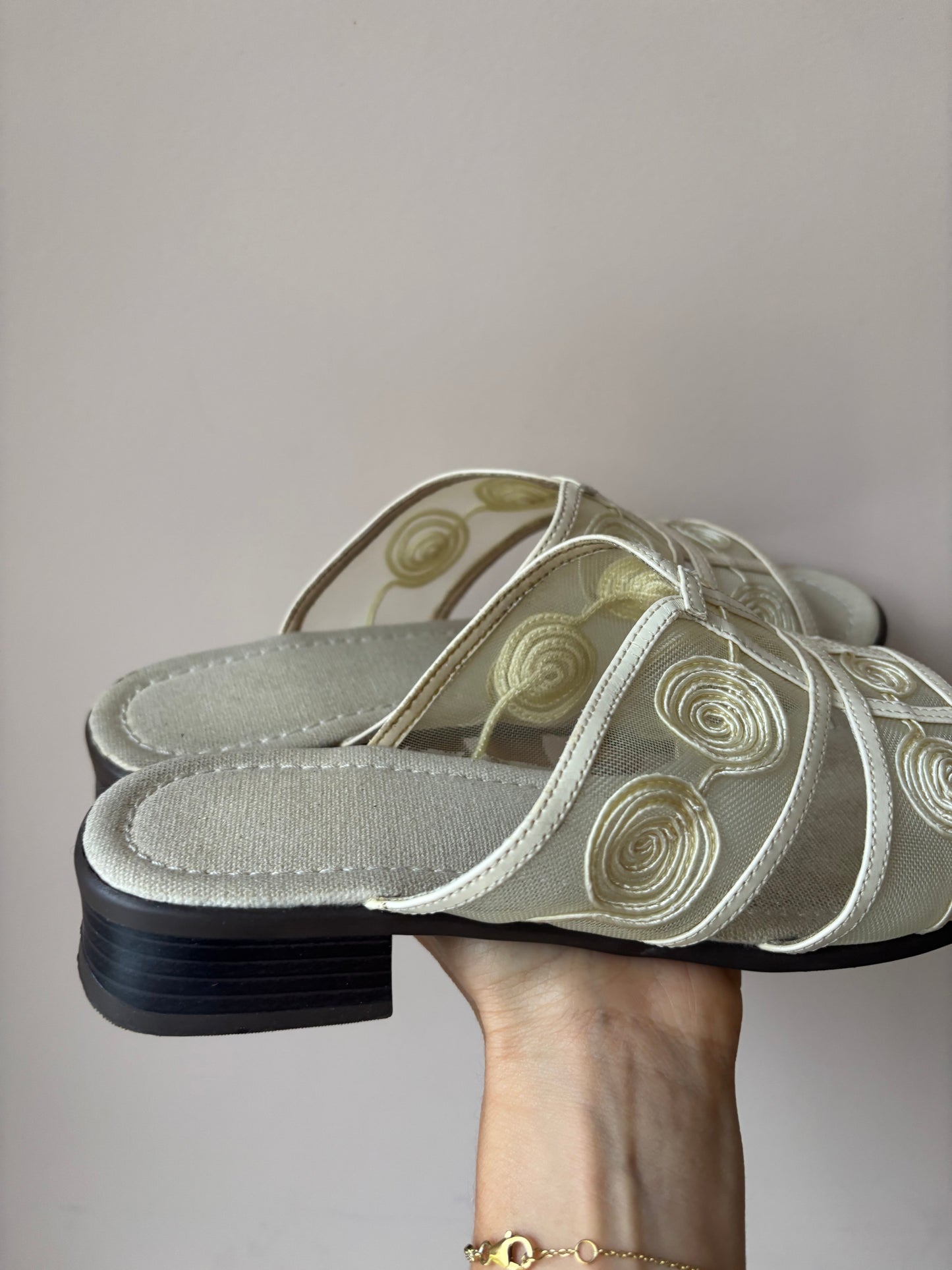 Vintage mesh shoes size UK5.5