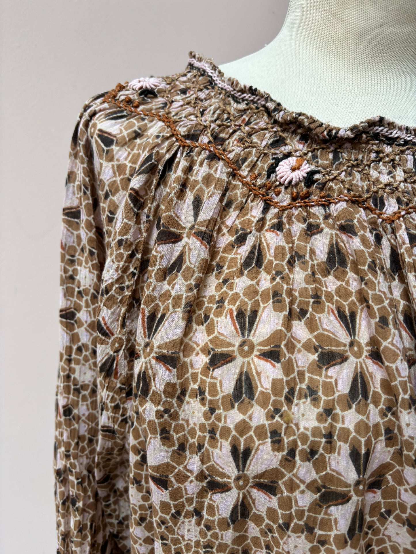 Patterned 100% organic cotton blouse size 12/14