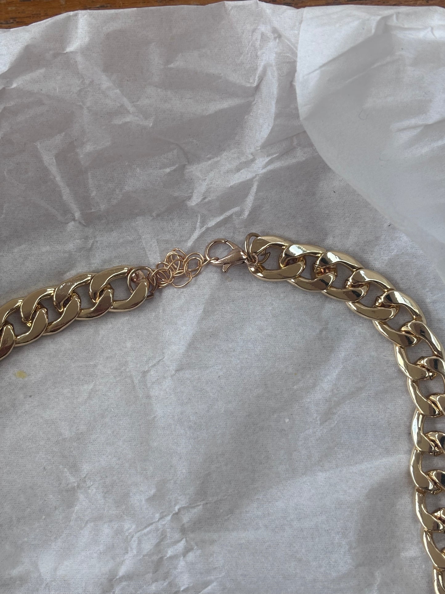Gold chain necklace