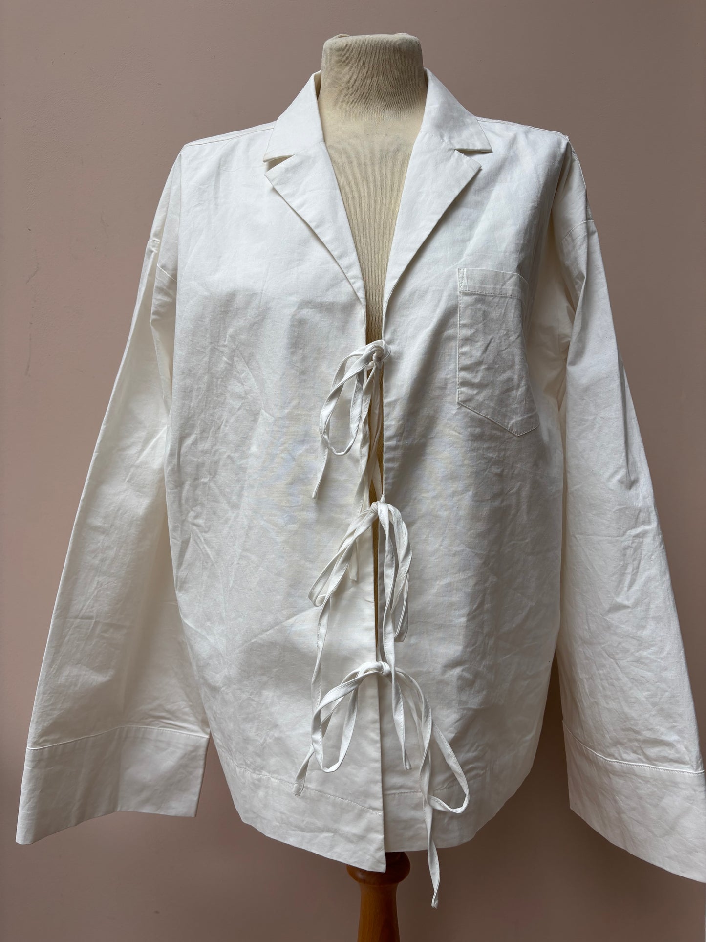 White front tie cotton shirt jacket size 12