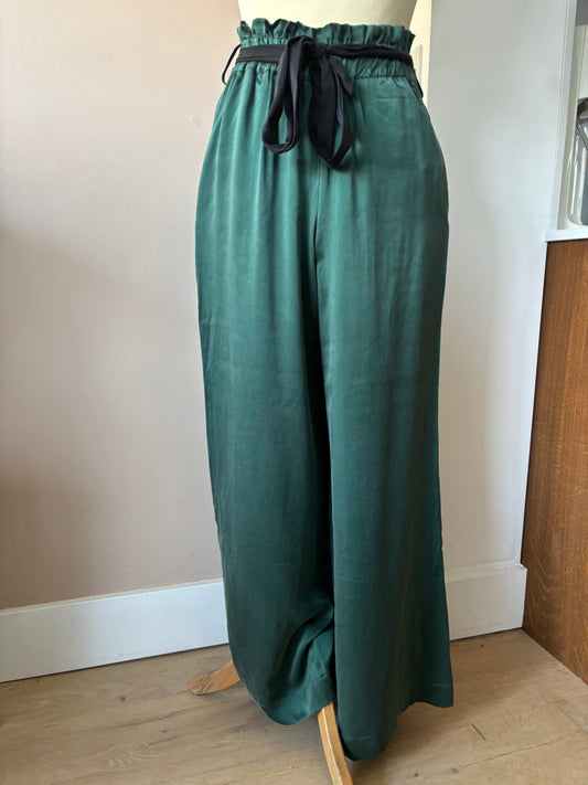 Asceno 100% silk trouser with black belt size medium