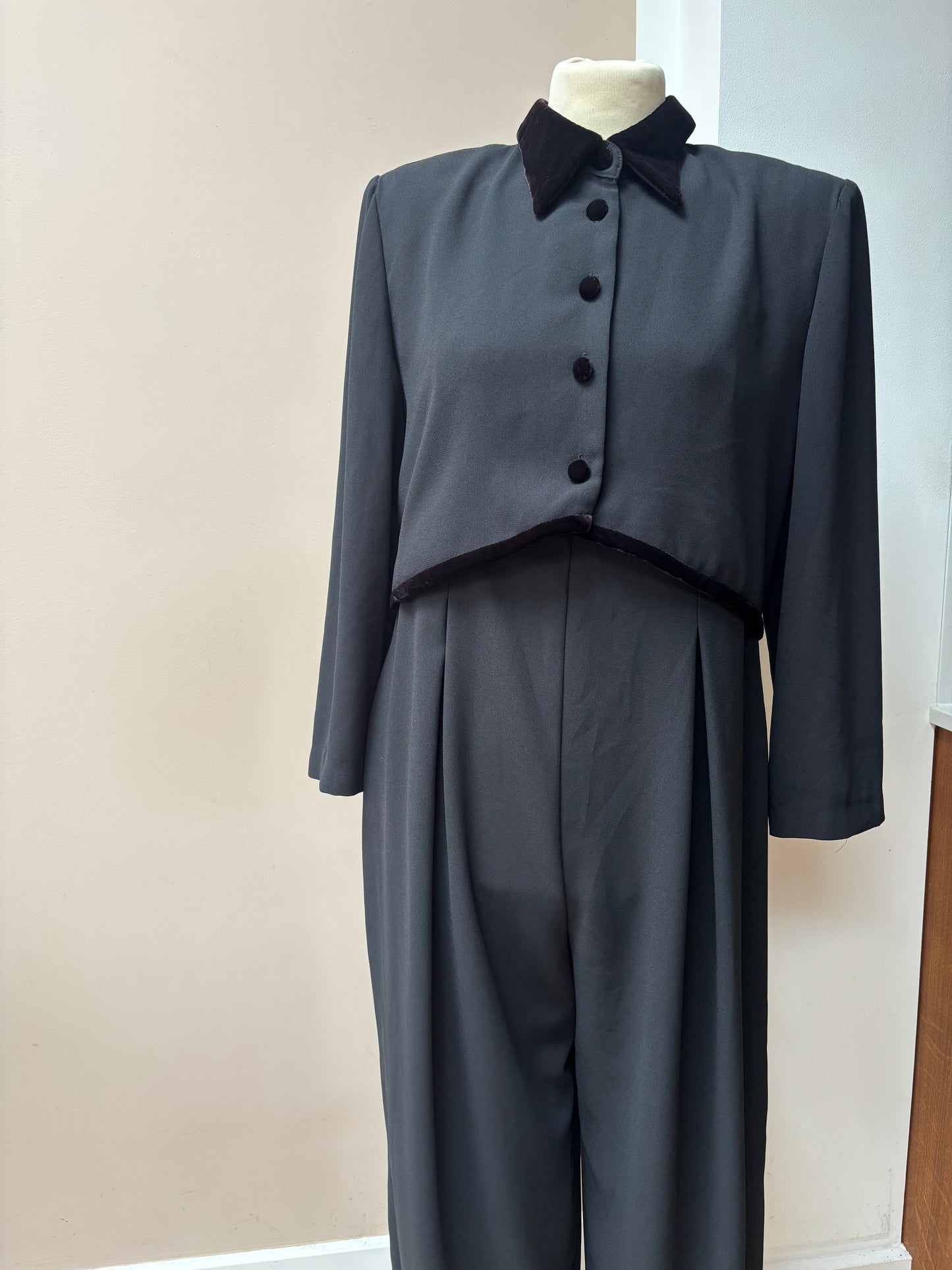 Vintage black velvet collar jumpsuit size 10