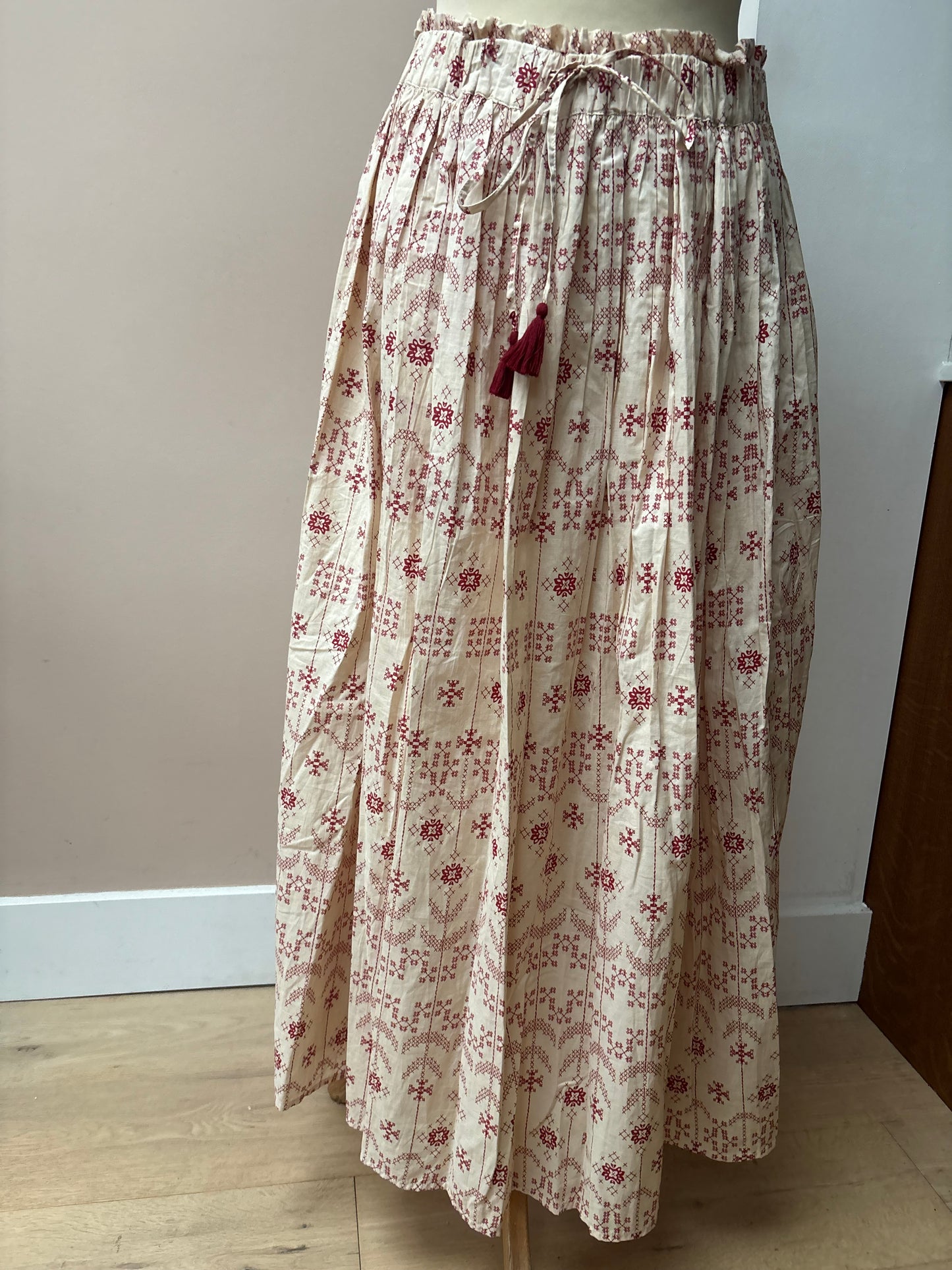 Long patterned 100% cotton skirt size 10/12