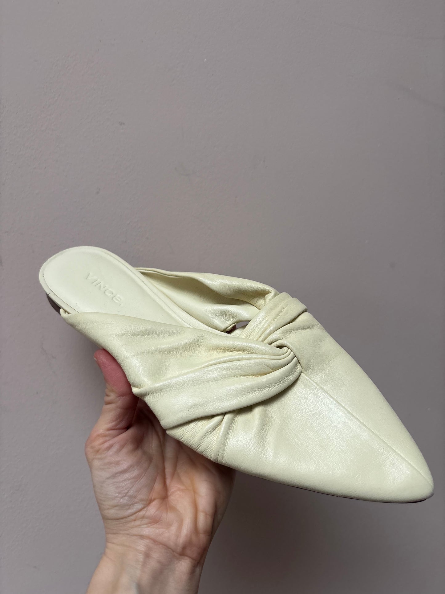 Vince cream leather shoes size UK5