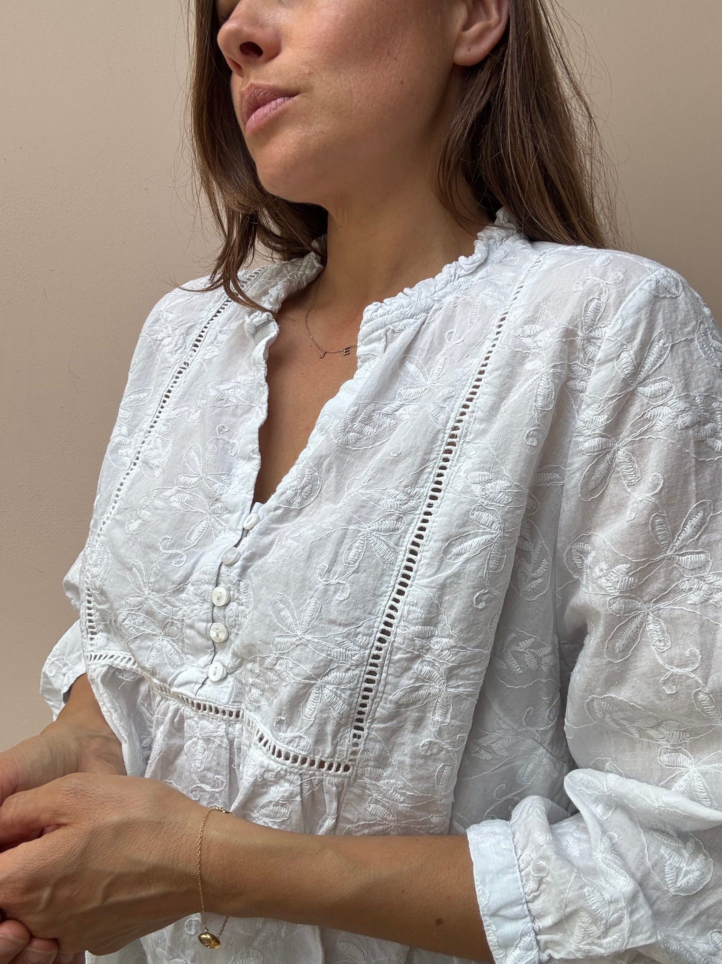 White embroidered 100% cotton blouse size 18