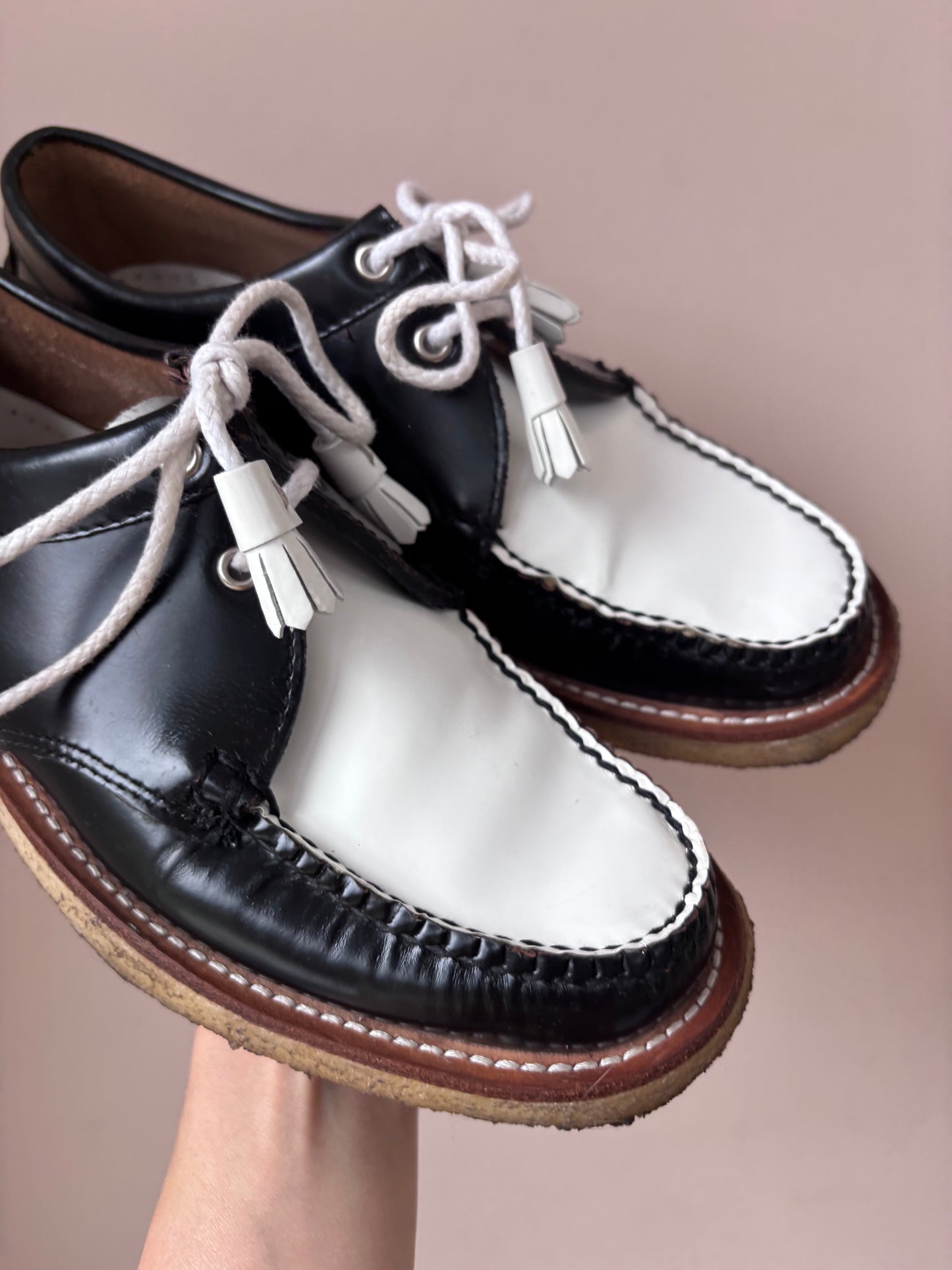 Weejuns black white loafers size UK6.5