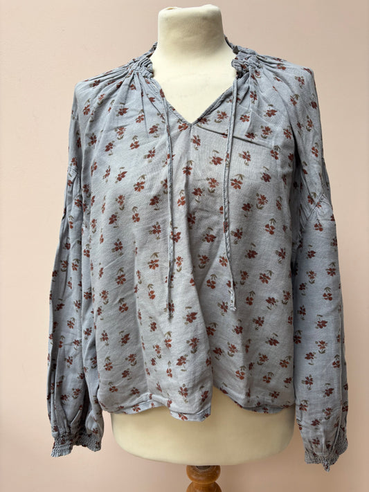 The New Society floral cotton blouse size Medium