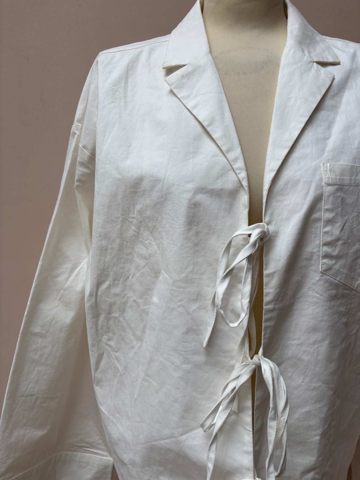 White front tie cotton shirt jacket size 12