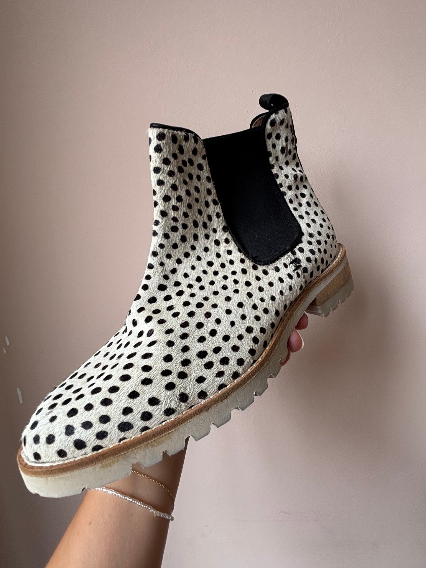 Suede polka dot boots size UK4