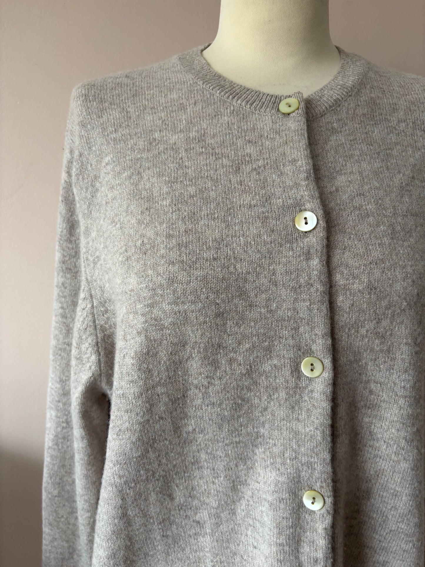 Vintage pure wool oatmeal cardigan size 12-16