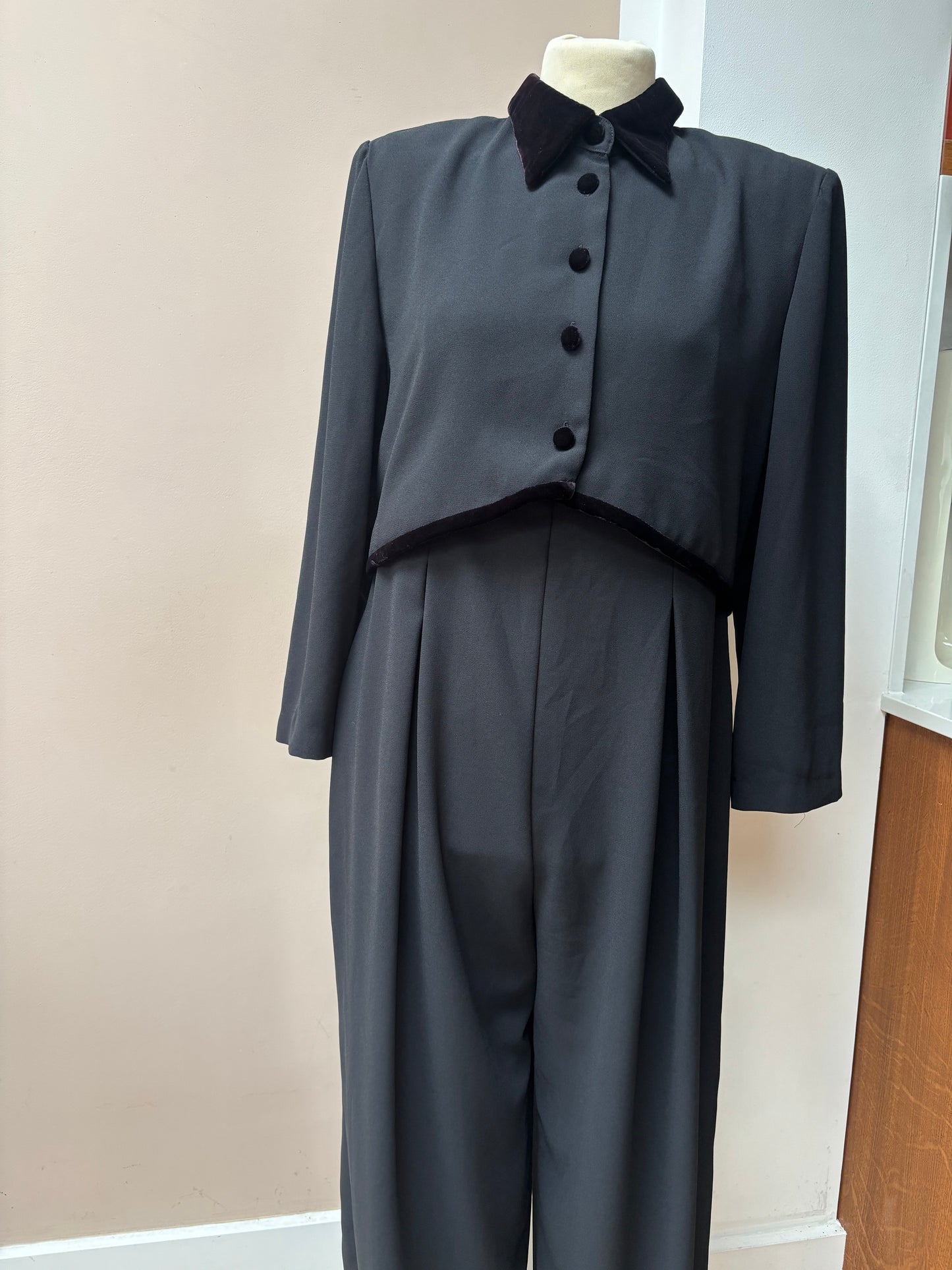 Vintage black velvet collar jumpsuit size 10
