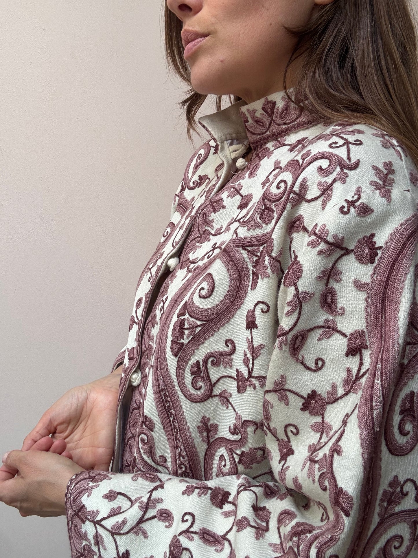 Vintage embroidered wool jacket size Medium