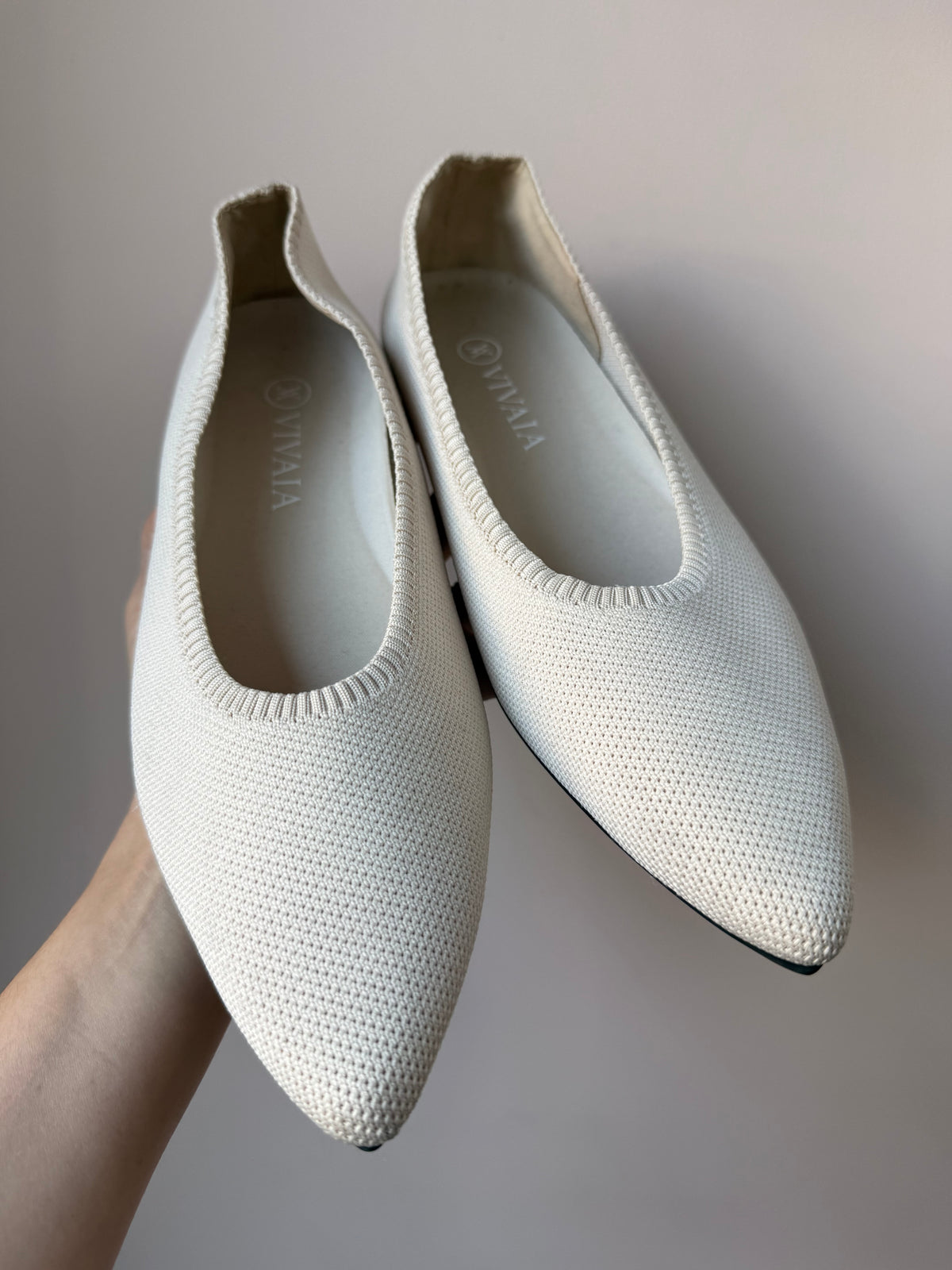 Vivaia cream flats size UK7