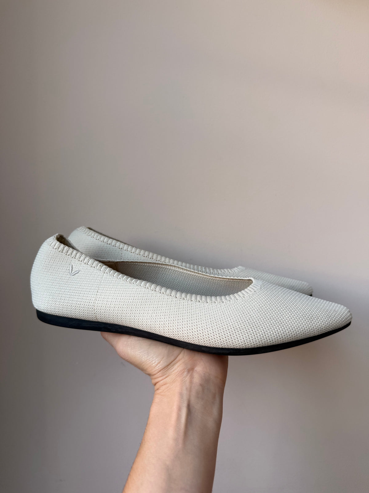 Vivaia cream flats size UK7