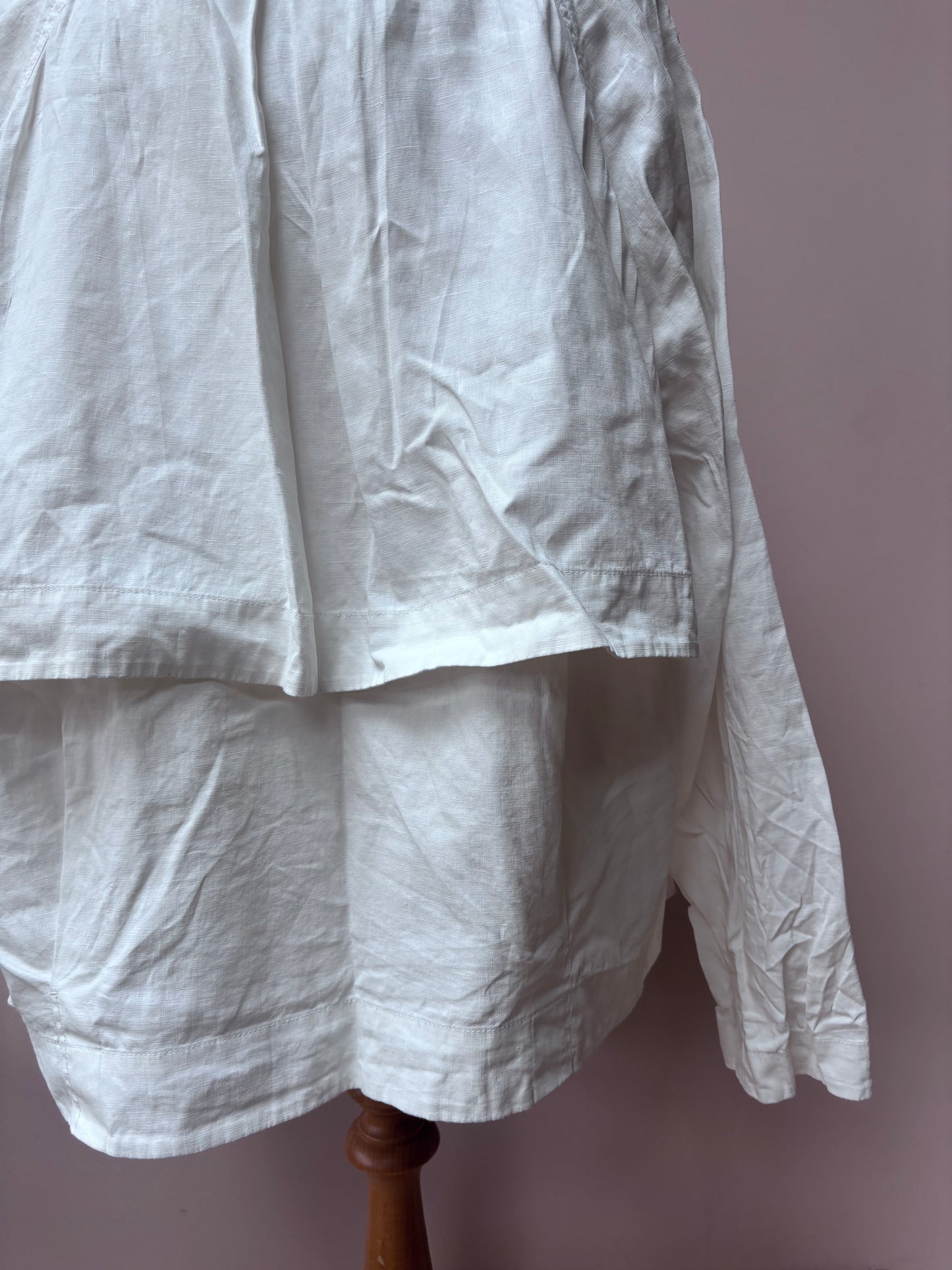 White 100% linen jacket size 14