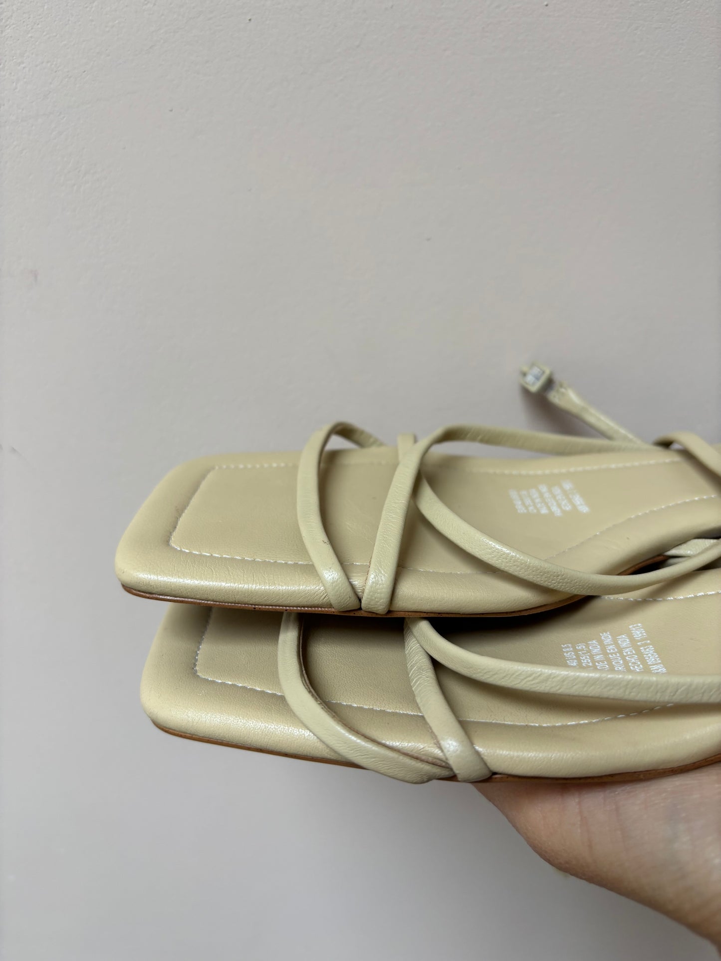 Beige leather laced kitten heels size UK7