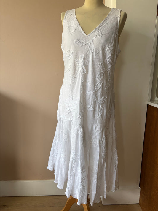 Vintage white 100% cotton embroidered dress size 12-16