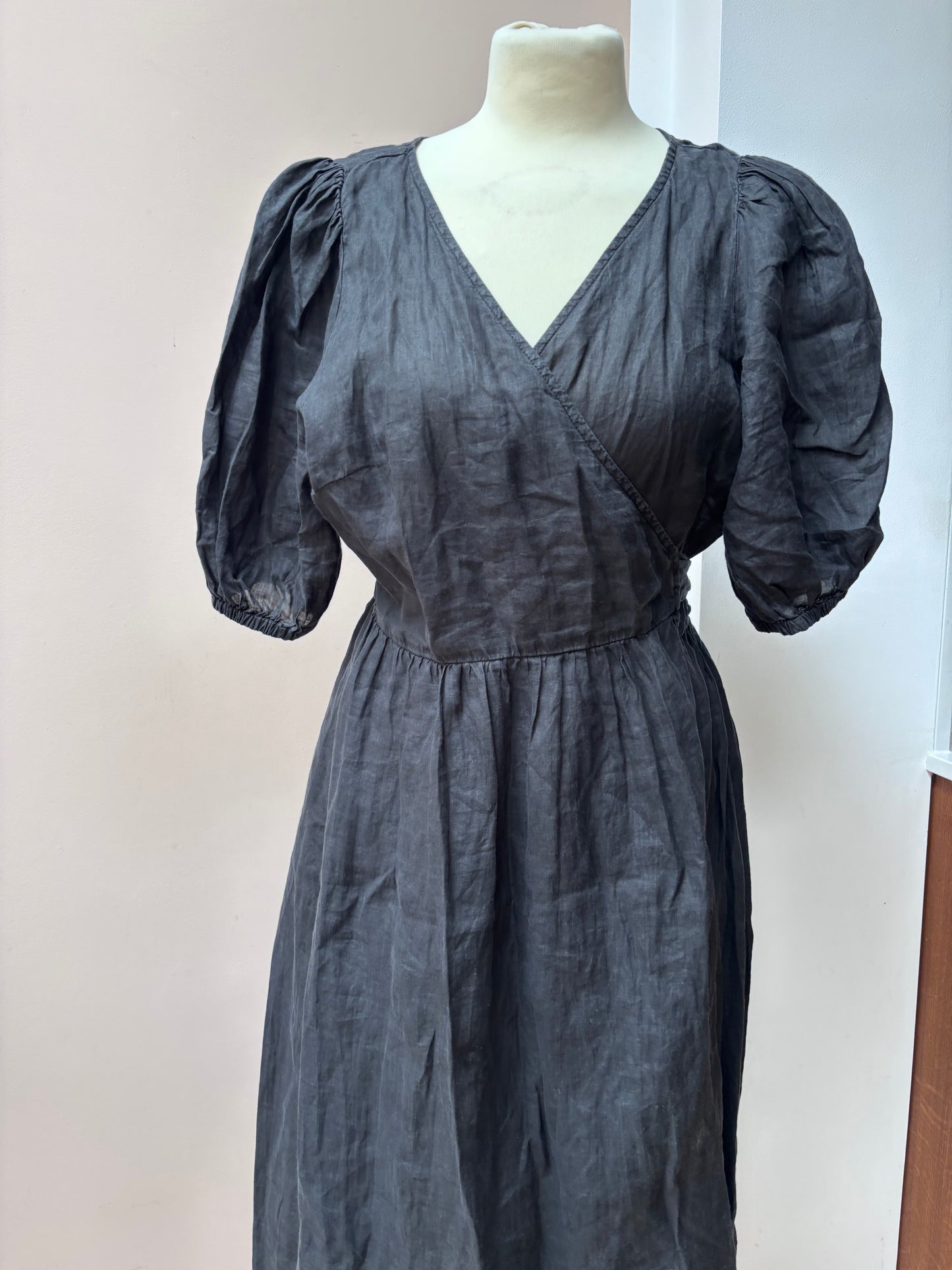 Black 100% linen wraparound puff sleeve dress size 12
