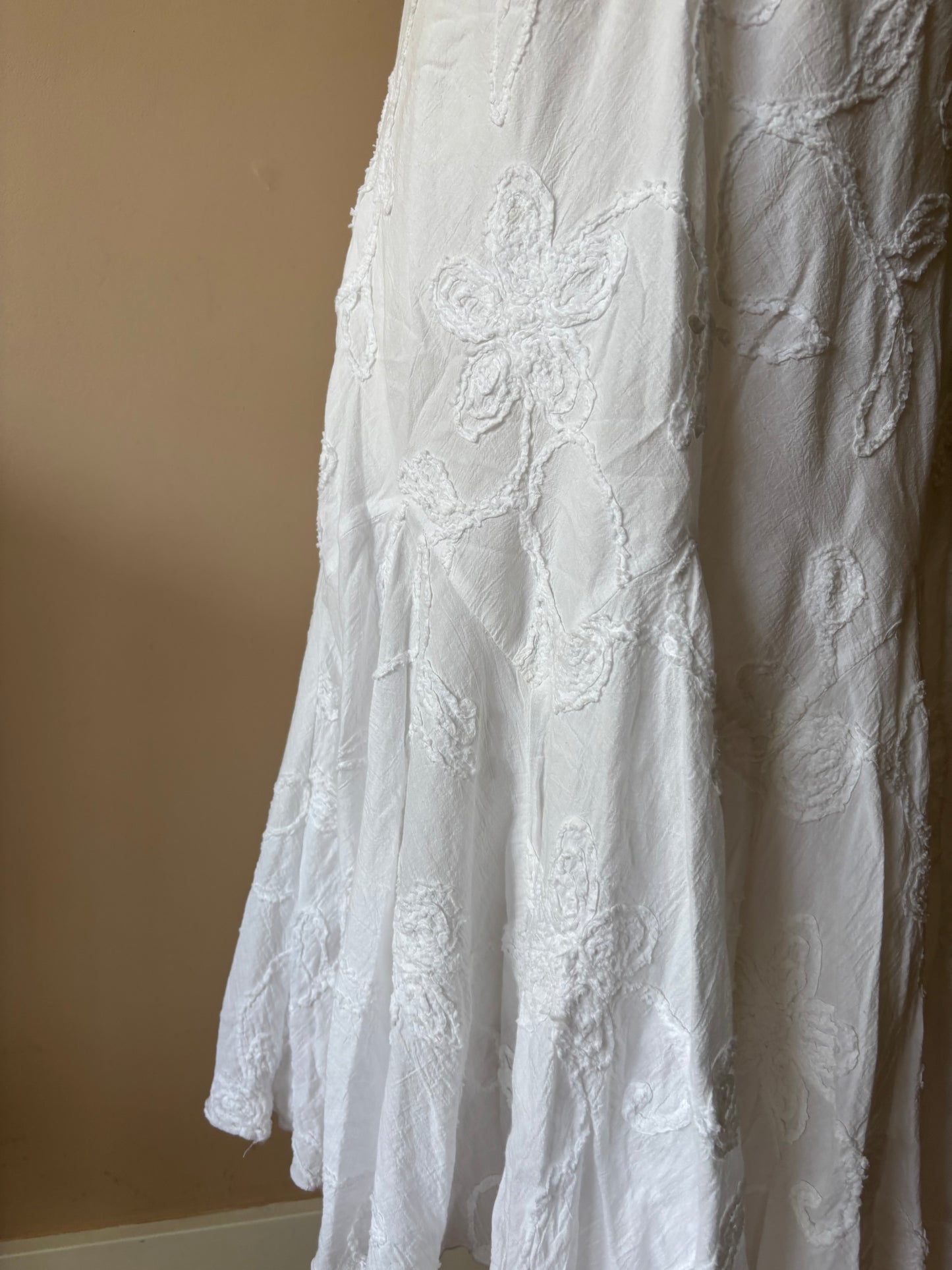 Vintage white 100% cotton embroidered dress size 12-16