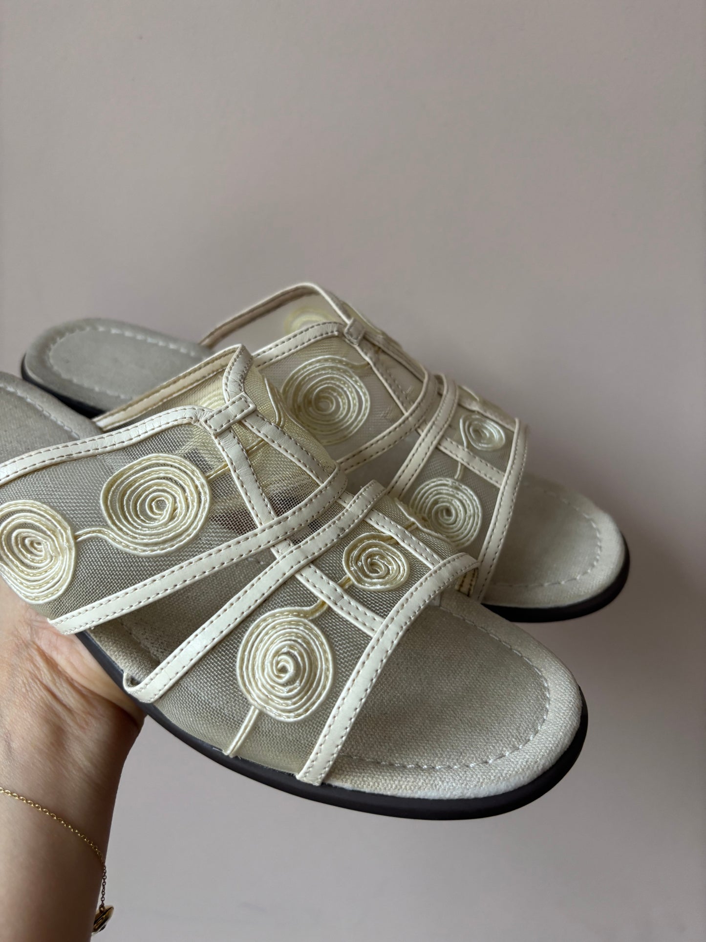 Vintage mesh shoes size UK5.5