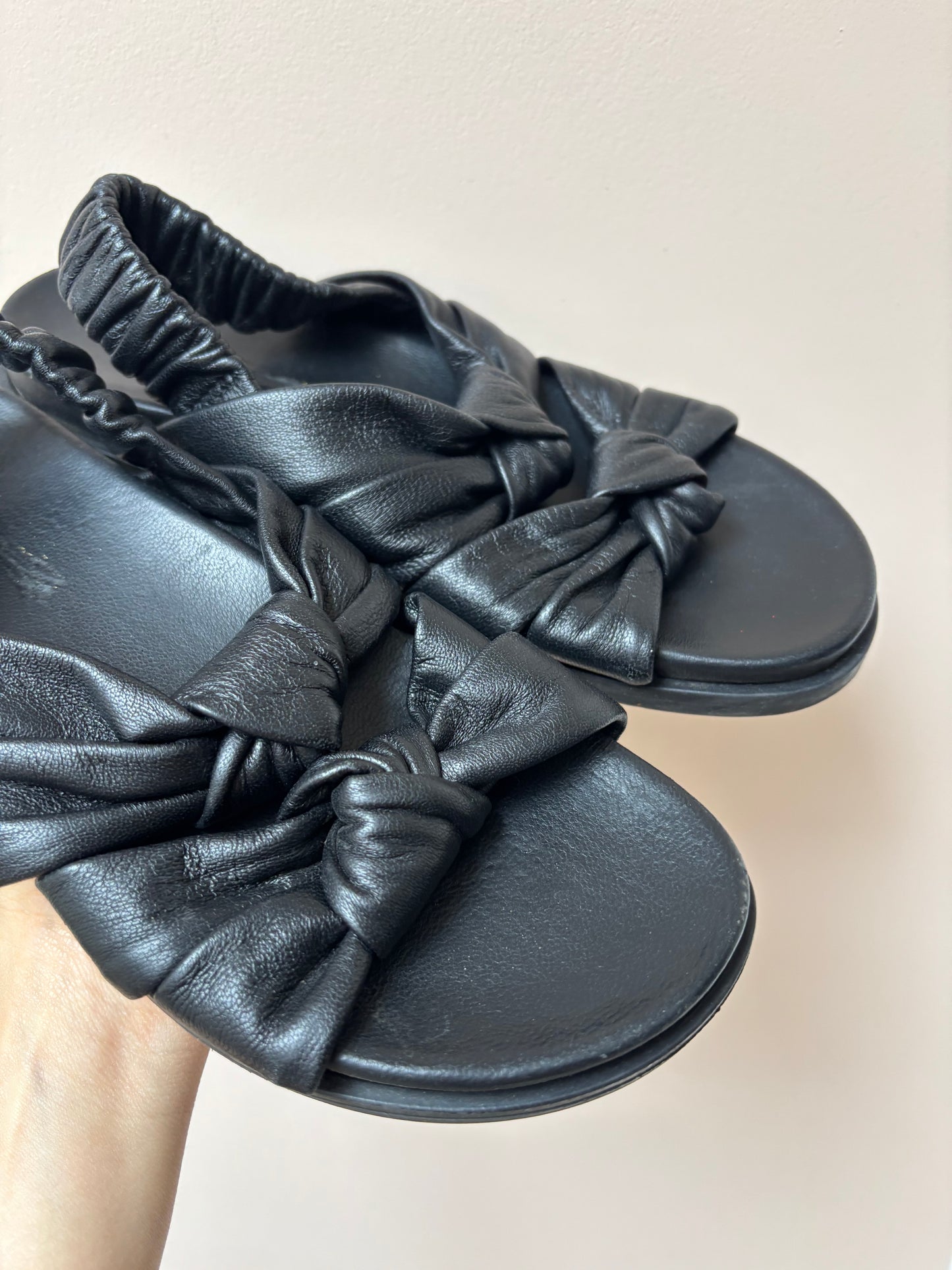 Black leather knot sandals size 4/5