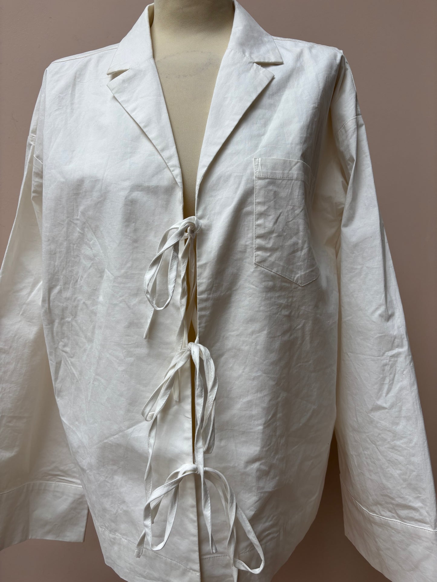 White front tie cotton shirt jacket size 12