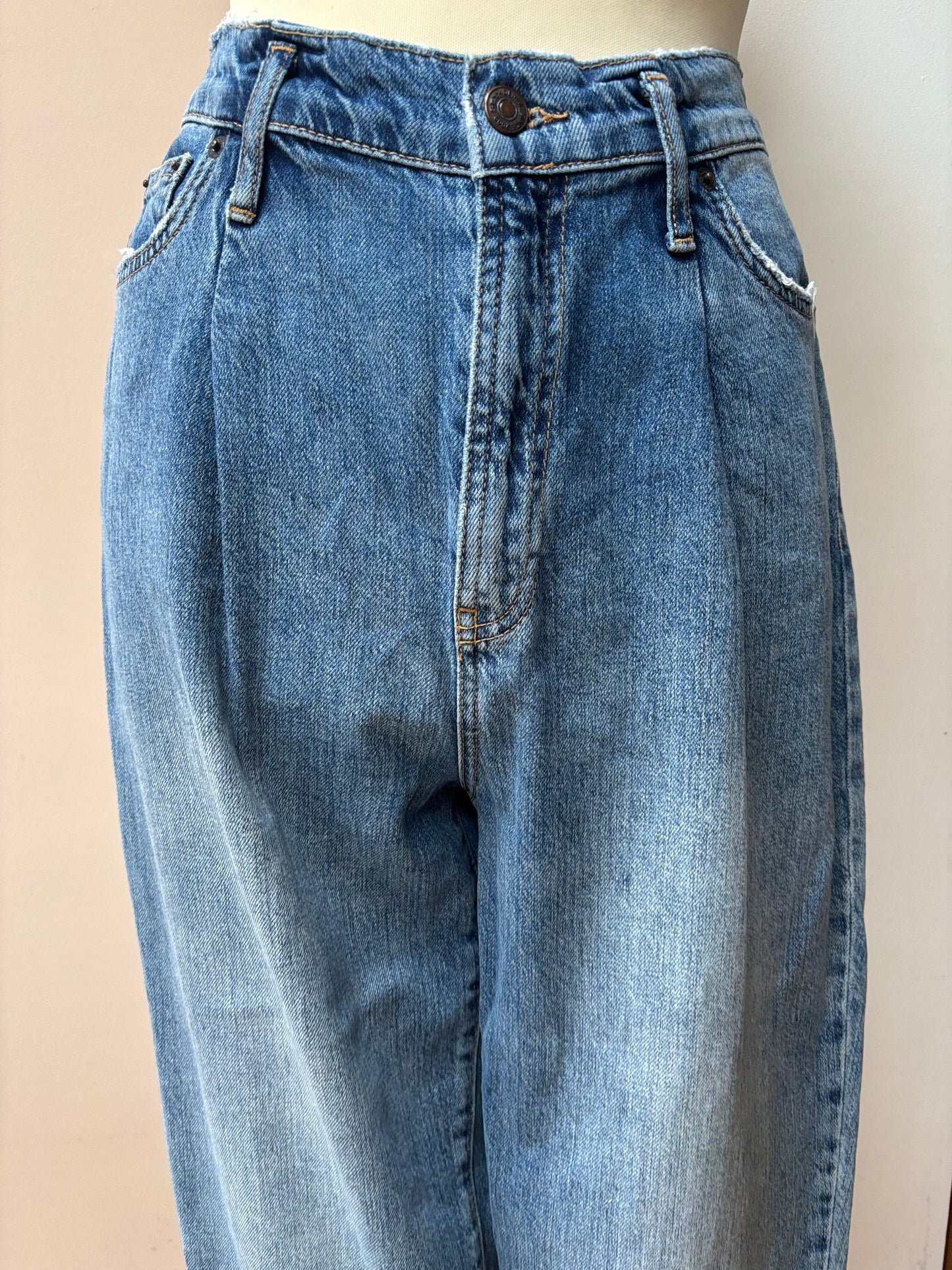 Great shape SET jeans size 10