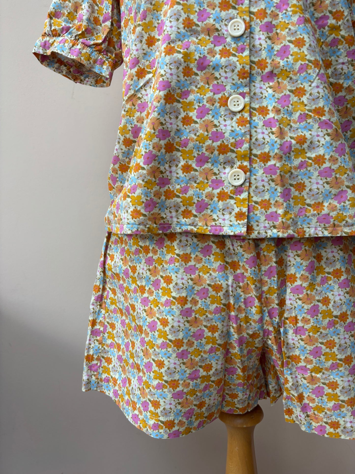 Floral cotton shorts set size 6/8 top size 10 bottom