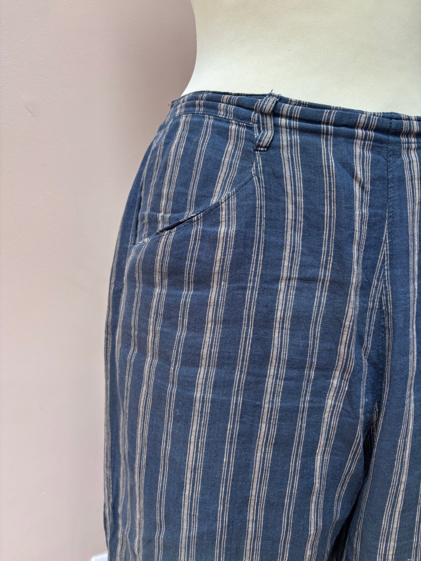 Toast 100% linen cropped striped trousers size 10