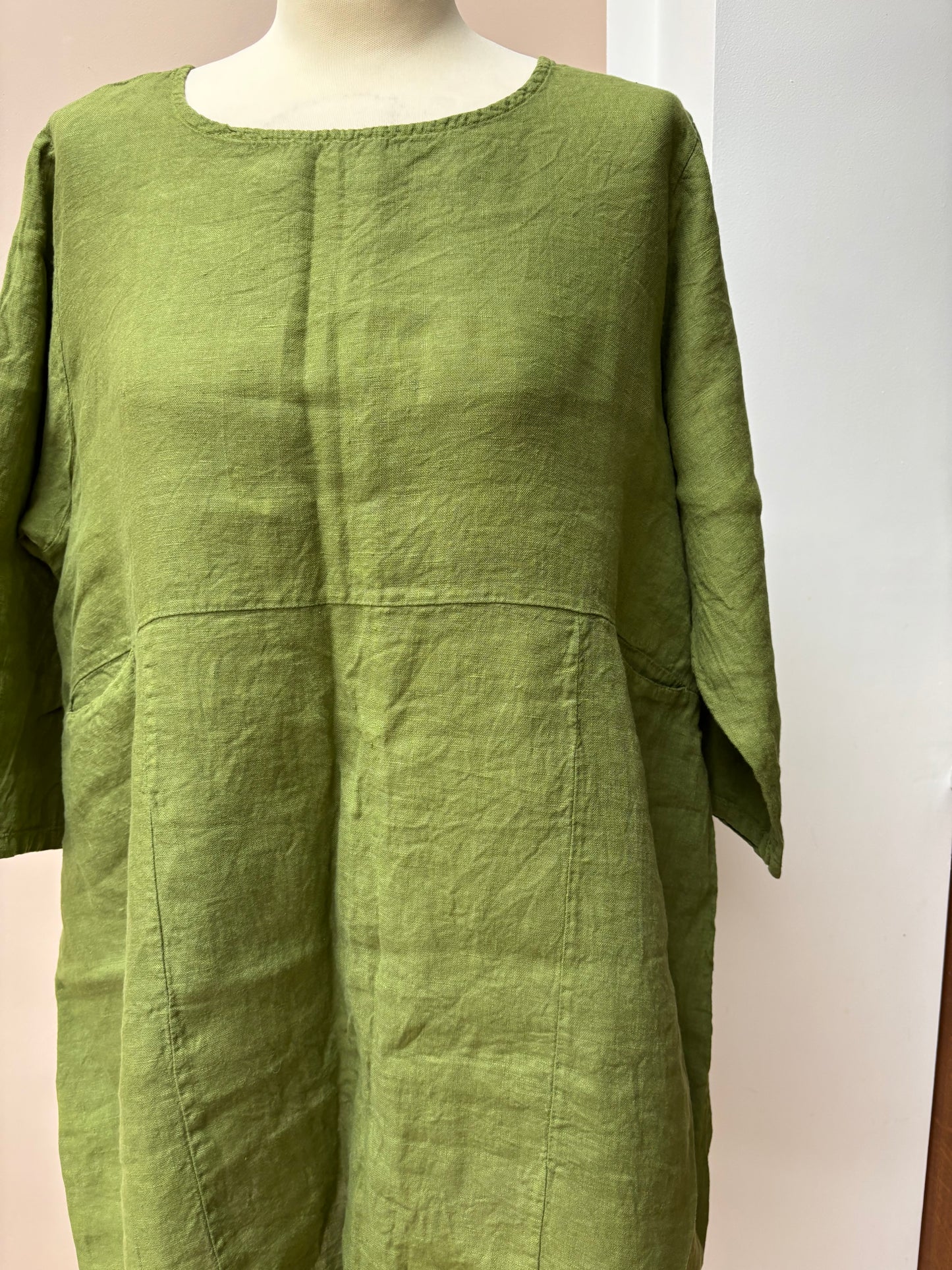 Oska apple green 100% linen tunic size M/L