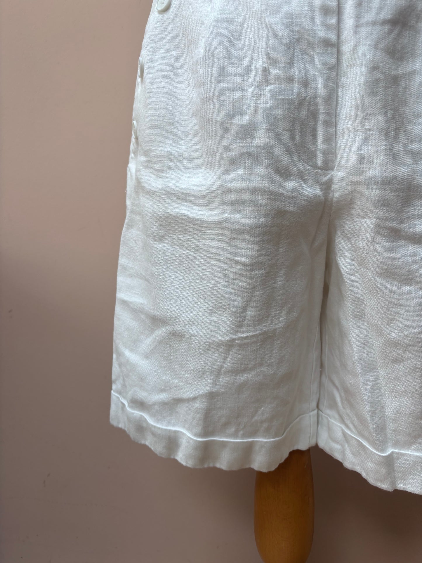 Jaeger white 100% linen shorts size 12