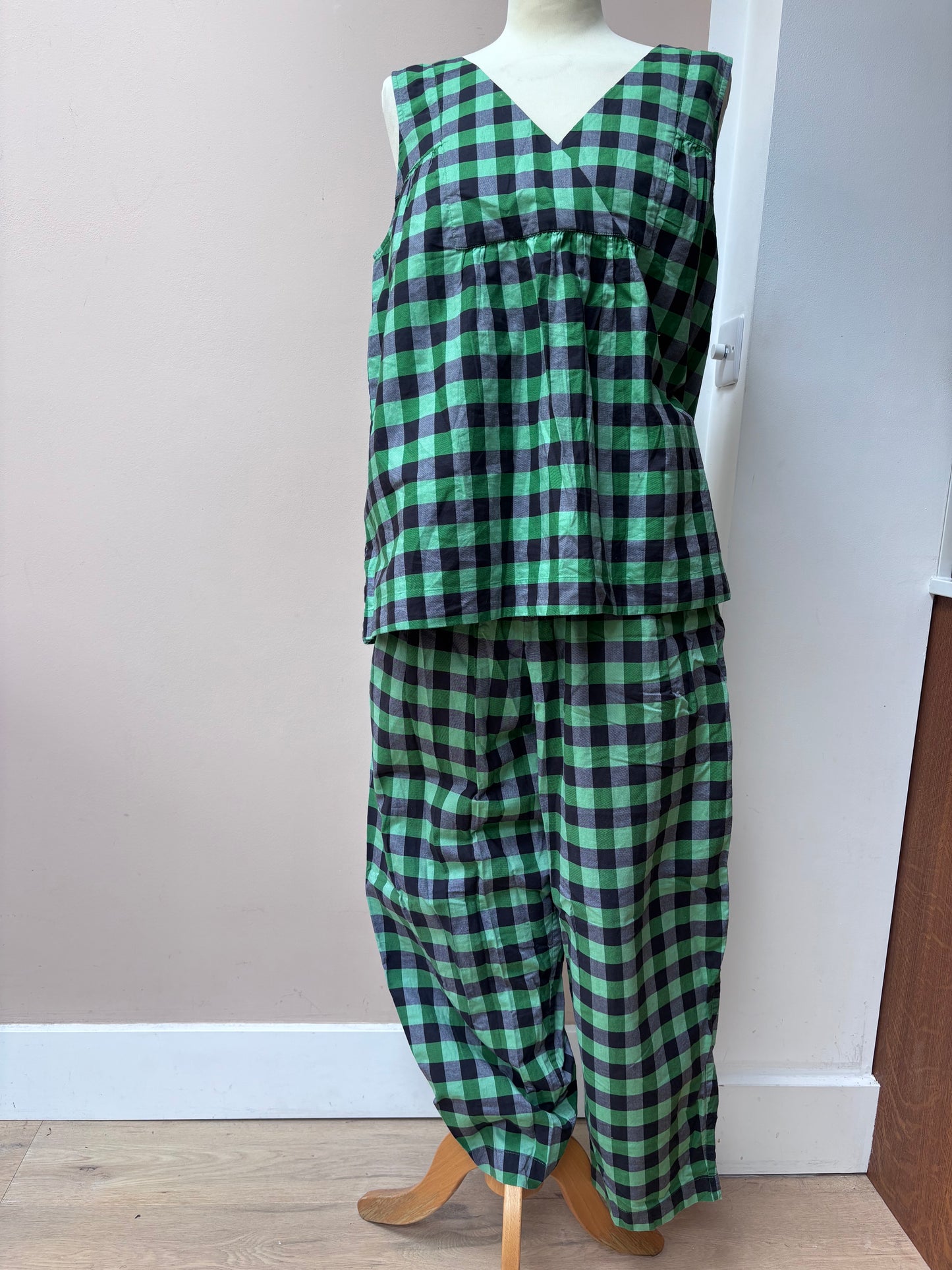 Toast gingham trouser set size Medium