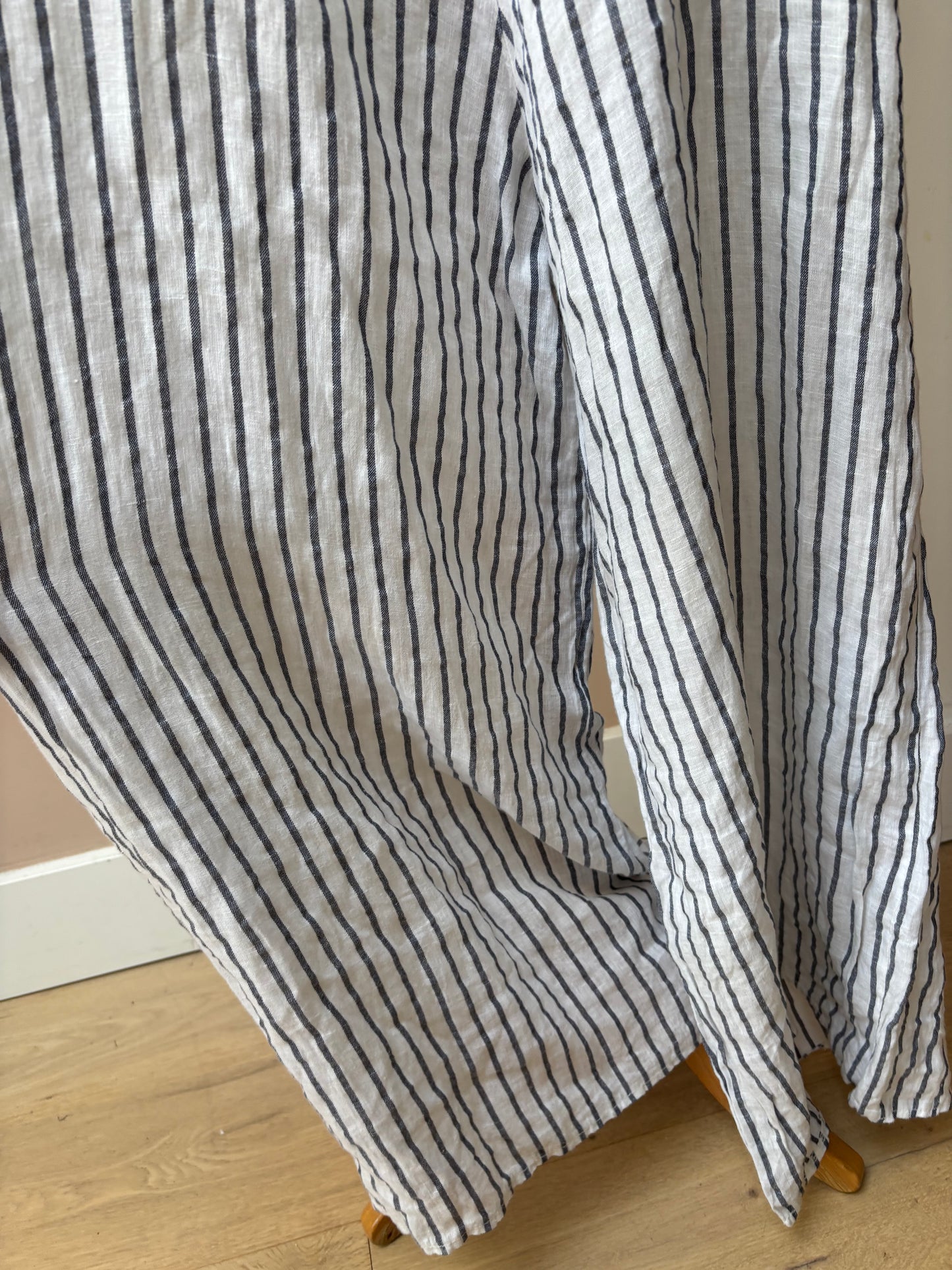 Striped 100% linen jumpsuit size M/L