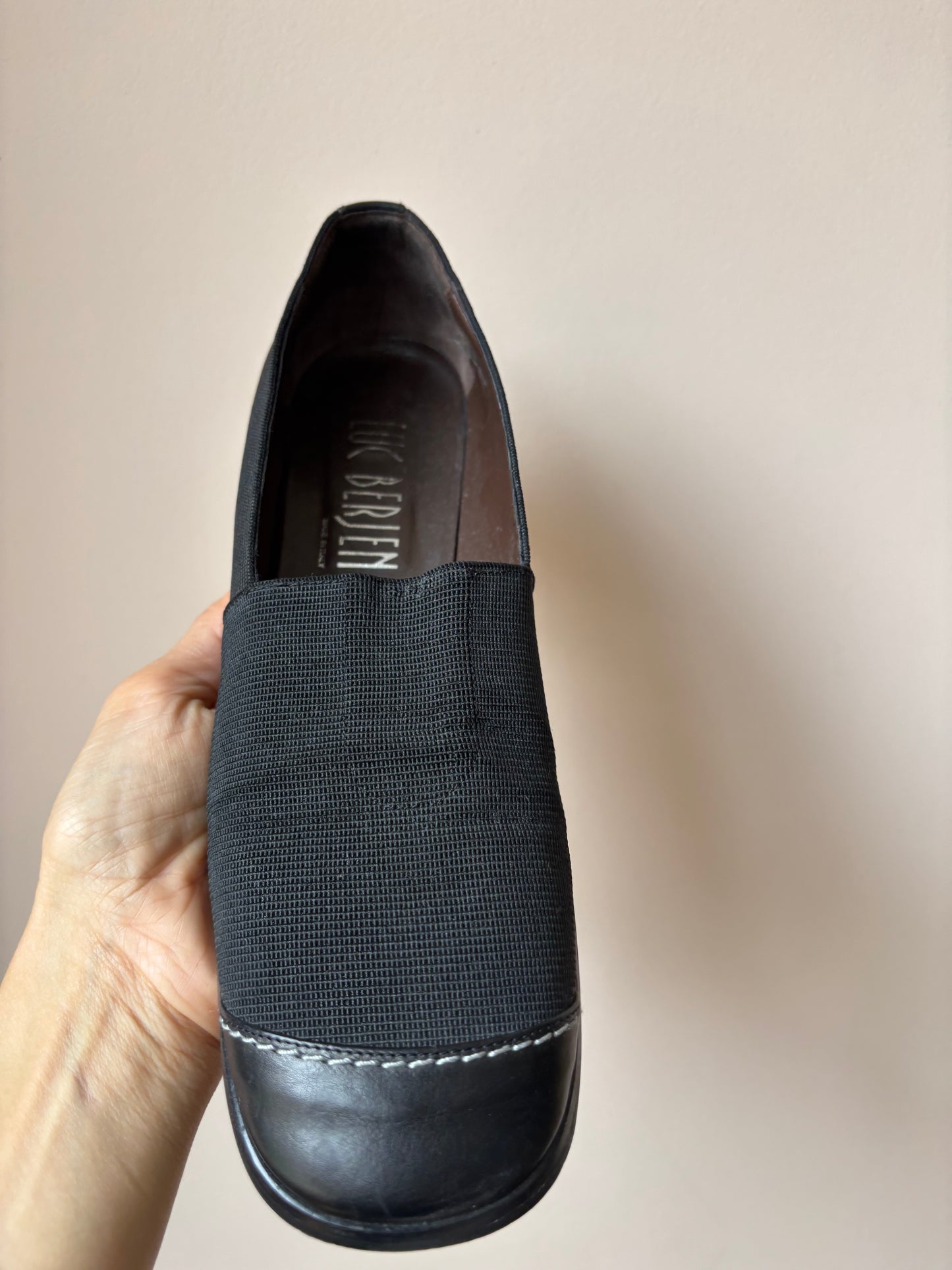 Vintage black shoes size UK4