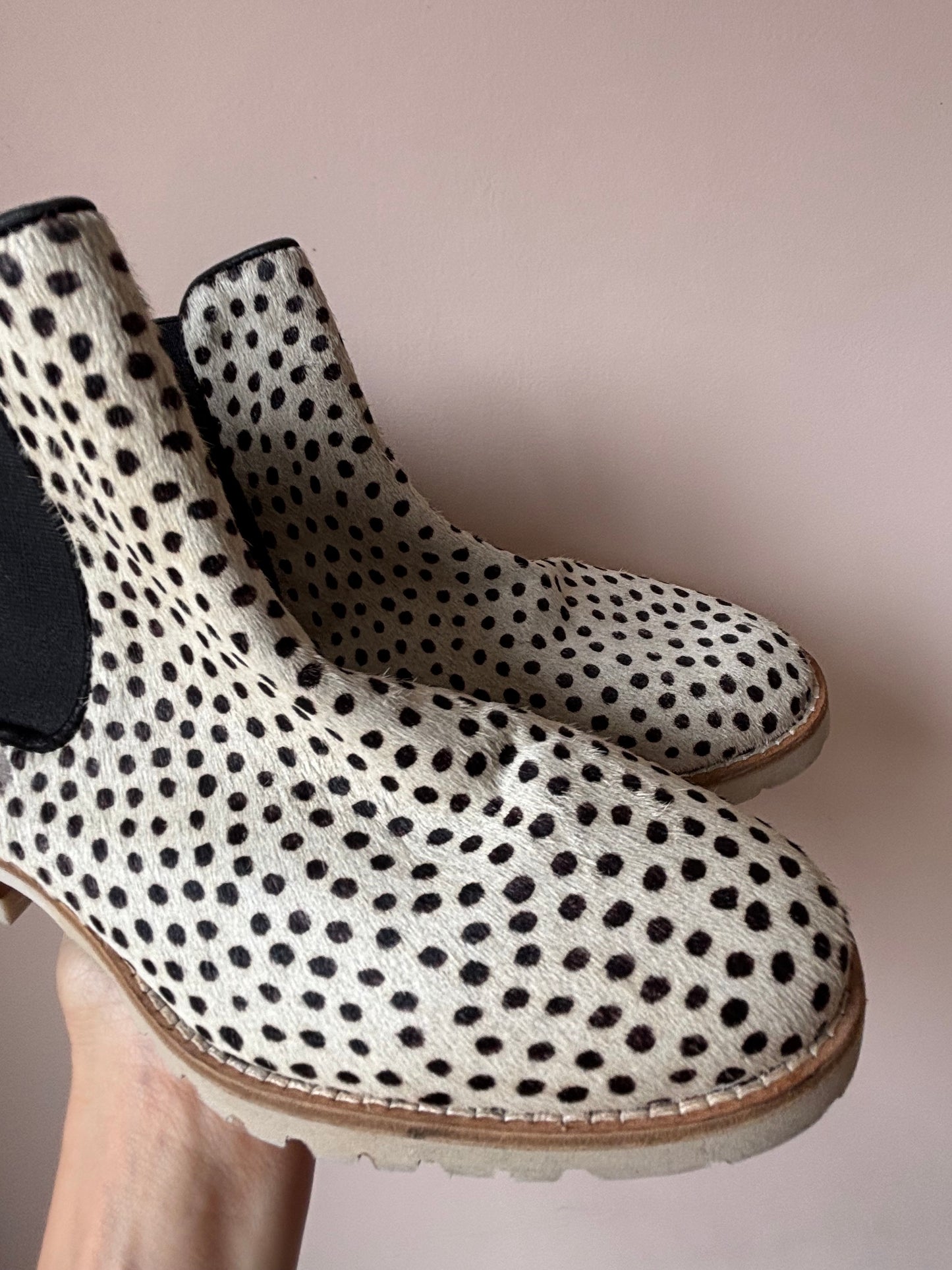 Suede polka dot boots size UK4