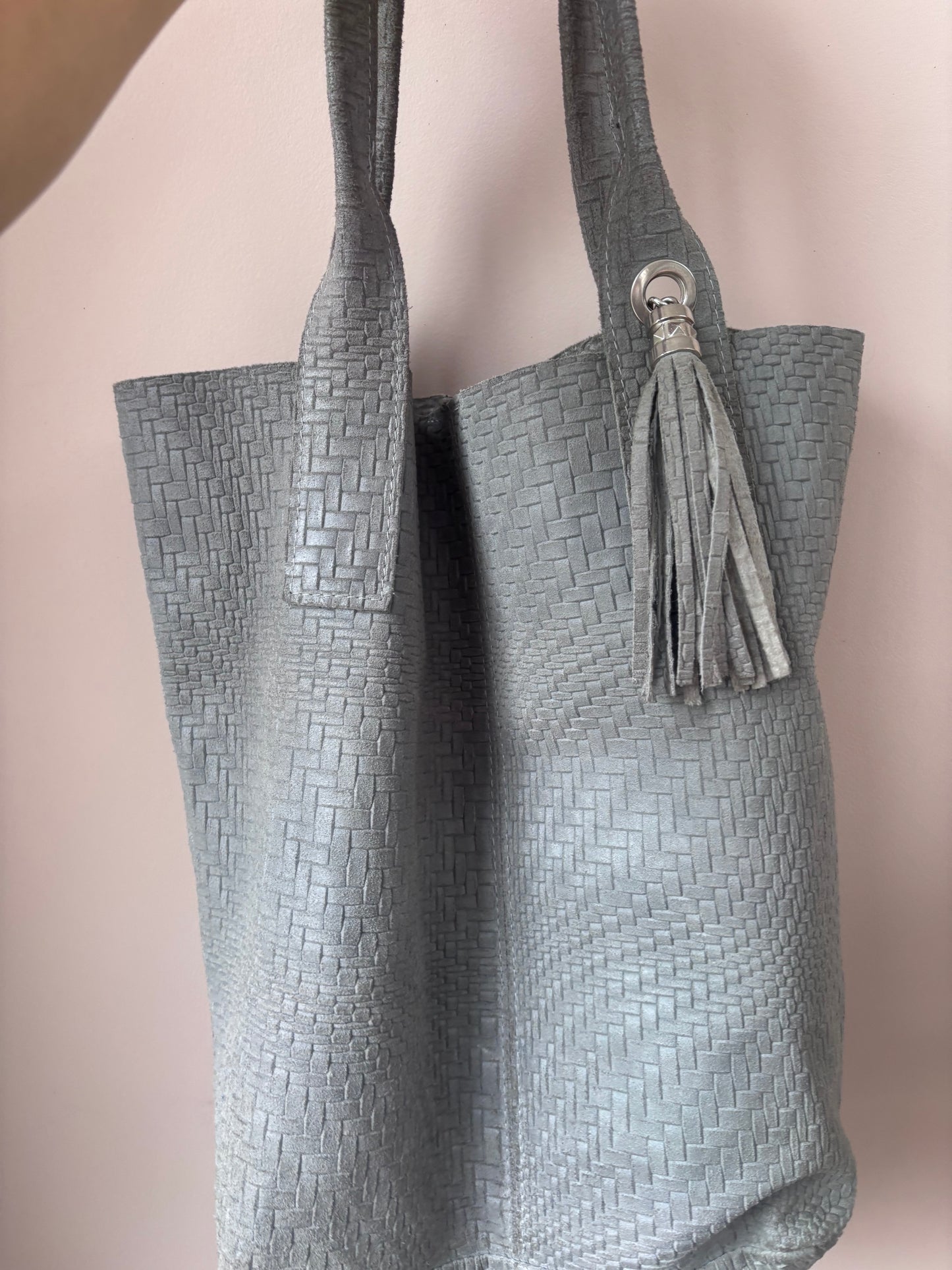 Grey suede bag with tassel