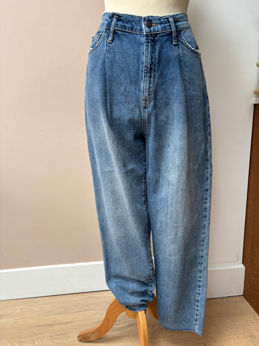 Great shape SET jeans size 10