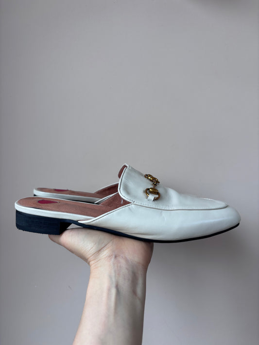 Cream leather brass buckle shoes size UK5